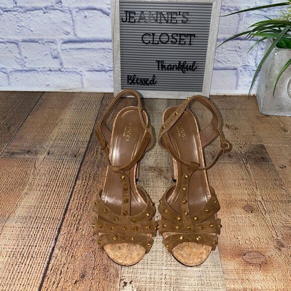 Gucci Women's Jacquelyne Studs Suede Platform Sandal - Picture 3 of 16